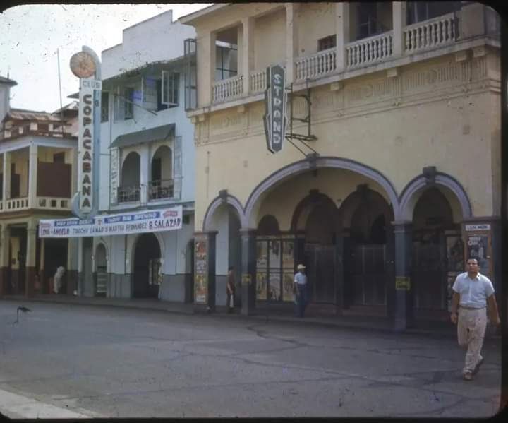 El Copacabana Night Club y el Teatro Strand en 1943