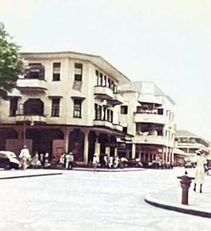 La Elegancia Perdida de Colón: Una Mirada a la Esquina de la Calle 11 y Avenida Central en 1943