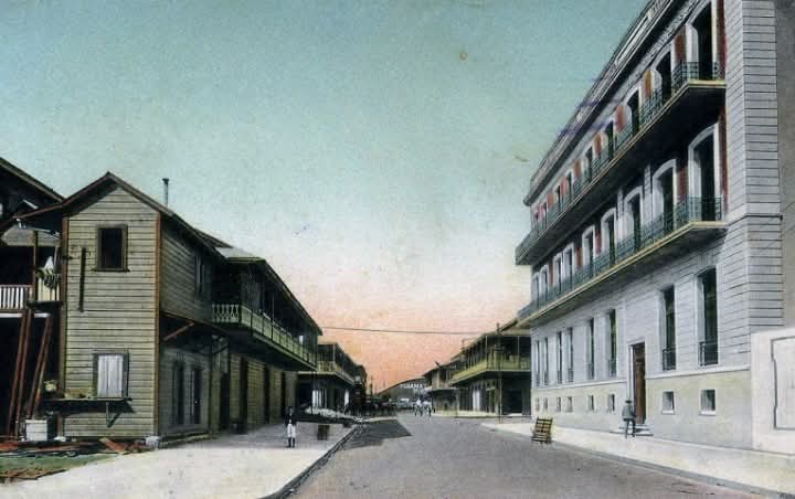Un vistazo a la Calle Quinta y Avenida Herrera en 1913: sede del gobierno en Colón